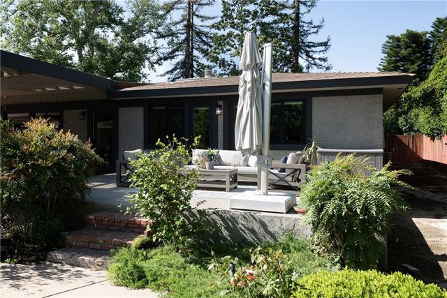 17824 Sunburst, Sherwood Forest, CA 91325