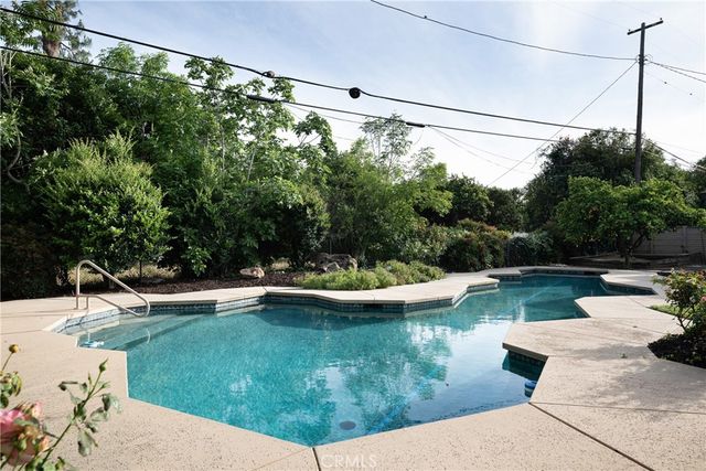 17824 Sunburst, Sherwood Forest, CA 91325