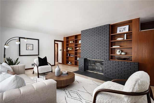 17824 Sunburst, Sherwood Forest, CA 91325