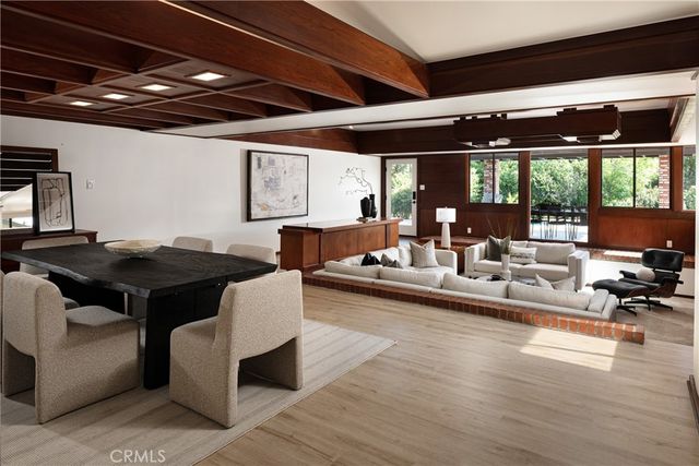 17824 Sunburst, Sherwood Forest, CA 91325
