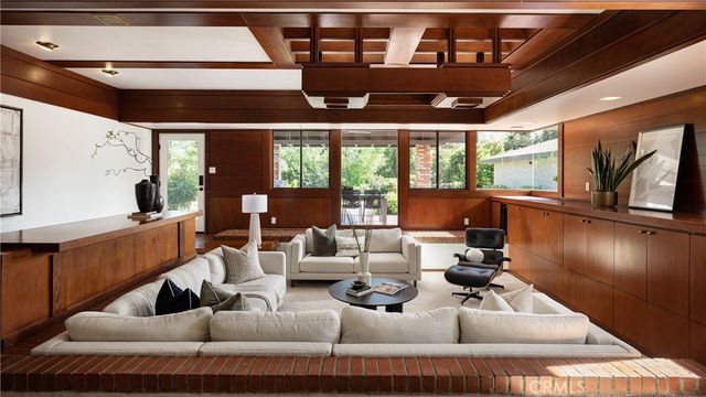 17824 Sunburst, Sherwood Forest, CA 91325