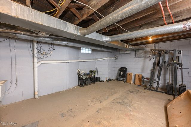 627 N Wooster Avenue, Strasburg, OH 44680