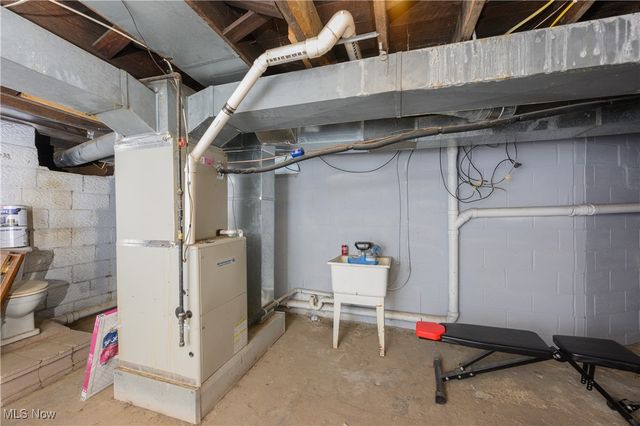 627 N Wooster Avenue, Strasburg, OH 44680