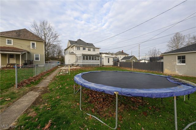 627 N Wooster Avenue, Strasburg, OH 44680