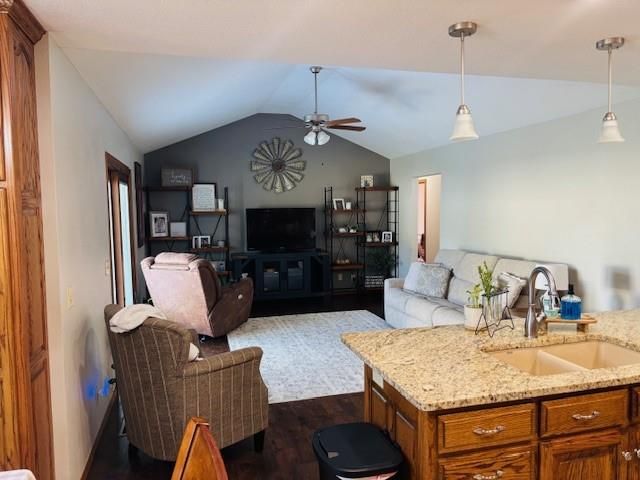 200 W Lexington Street, Girard, KS 66743