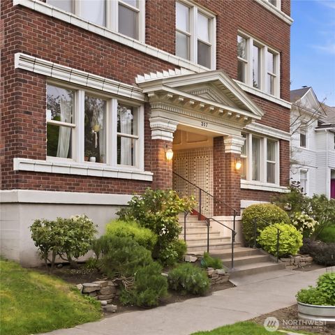 317 18th Avenue E, Seattle, WA 98112