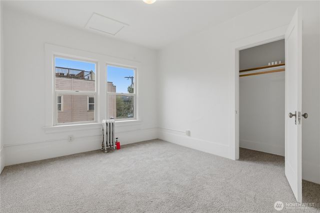 317 18th Avenue E, Seattle, WA 98112