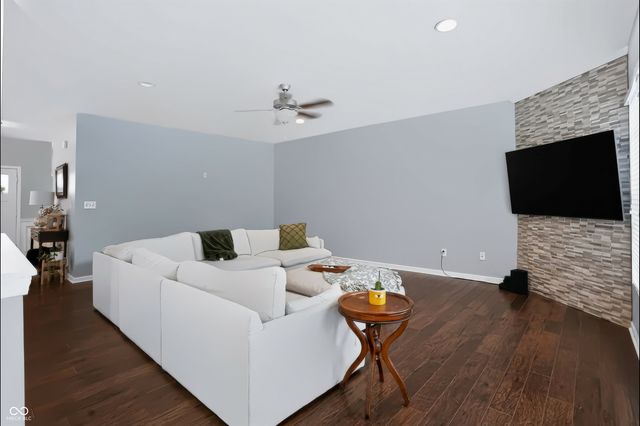 7161 W Mayer Drive, Greenfield, IN 46140