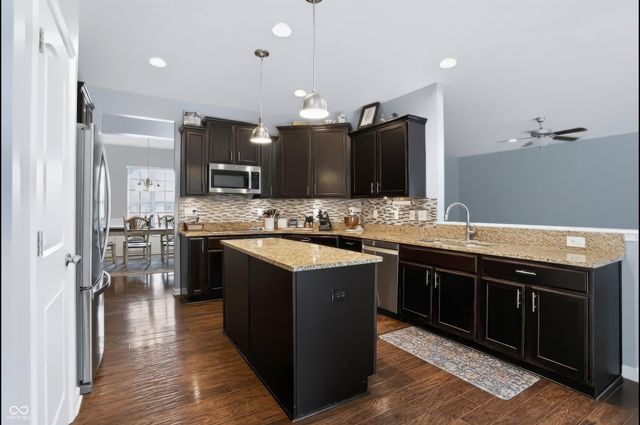 7161 W Mayer Drive, Greenfield, IN 46140