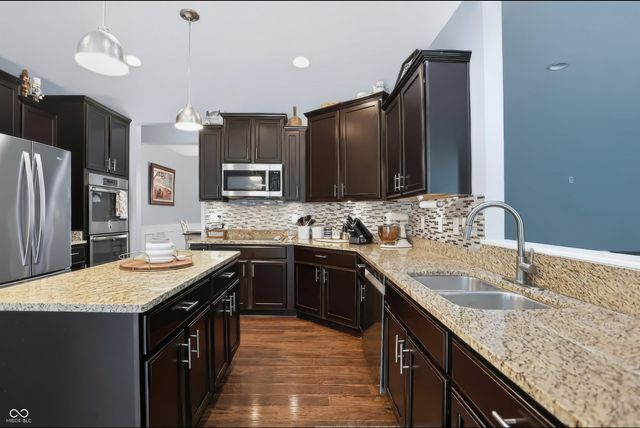7161 W Mayer Drive, Greenfield, IN 46140
