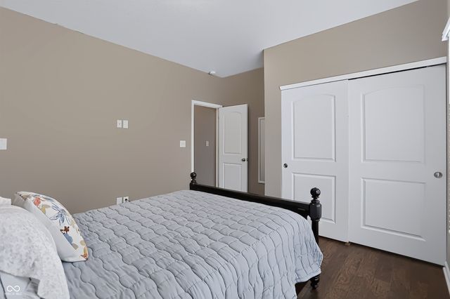7161 W Mayer Drive, Greenfield, IN 46140