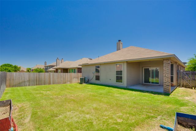 1437 Castlegar Lane, Fort Worth, TX 76247