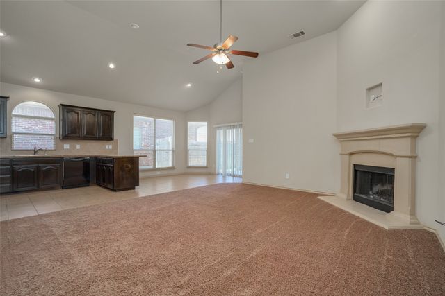 1437 Castlegar Lane, Fort Worth, TX 76247