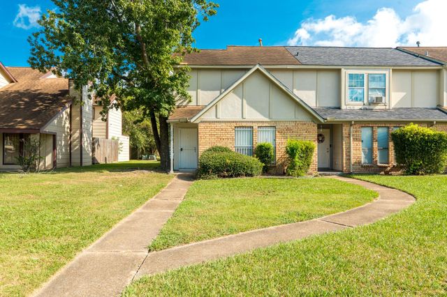5731 Easthampton Drive A, Houston, TX 77039