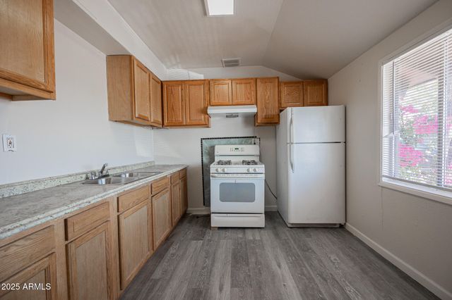 864 E CHANDLER Boulevard 11, Chandler, AZ 85225