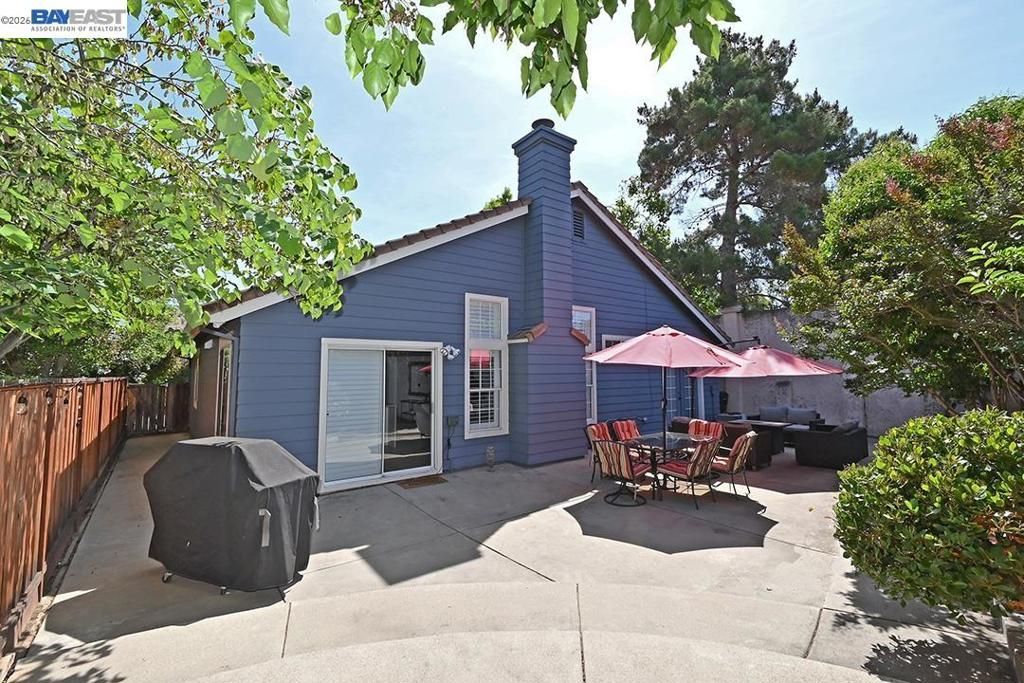 Image 12 of property listing at 3714 Reflections Dr, Pleasanton, CA 94566