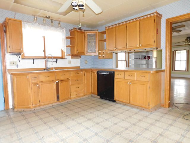 124 S Chipman Street, Owosso City, MI 48867