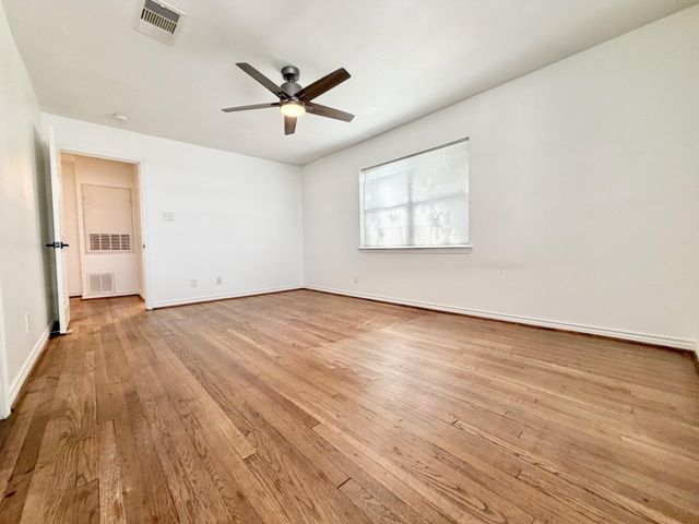 2126 Banks Street 3, Houston, TX 77098