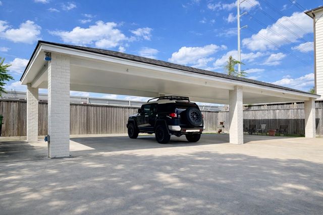 2126 Banks Street 3, Houston, TX 77098