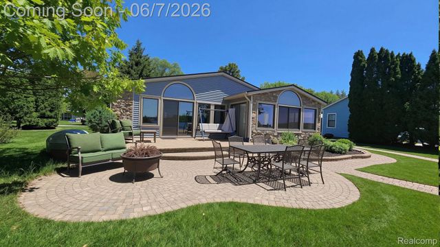 10202 Buhl, Hamburg Township, MI 48169