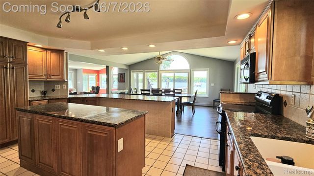 10202 Buhl, Hamburg Township, MI 48169