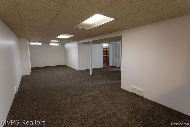 24834 Petersburg Avenue, Eastpointe, MI 48021