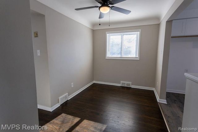 24834 Petersburg Avenue, Eastpointe, MI 48021