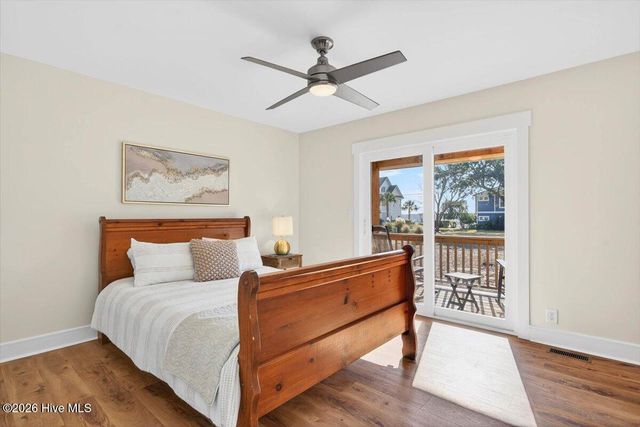 501 Shoreline Drive E, Sunset Beach, NC 28468