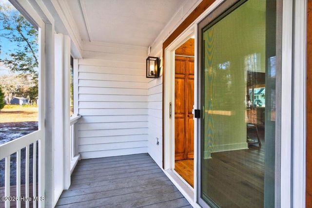 501 Shoreline Drive E, Sunset Beach, NC 28468