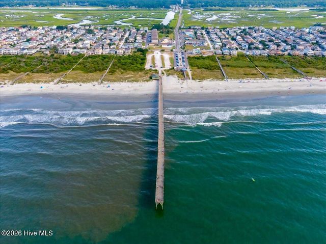 501 Shoreline Drive E, Sunset Beach, NC 28468