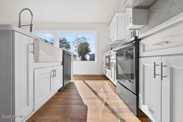 501 Shoreline Drive E, Sunset Beach, NC 28468