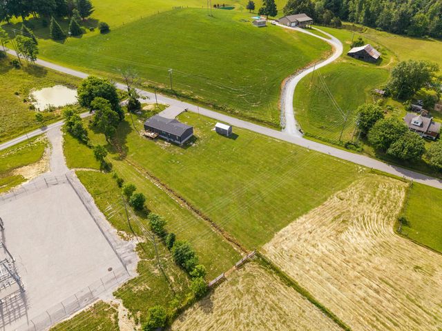 788 Cemetery Road, Waynesburg, KY 40489