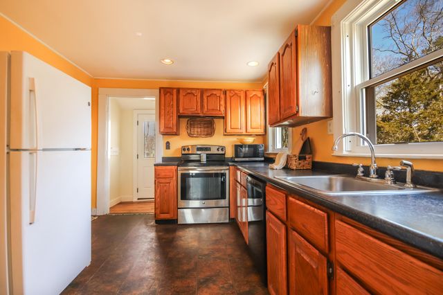 3 Lucia Lane, Sagamore Beach, MA 02562