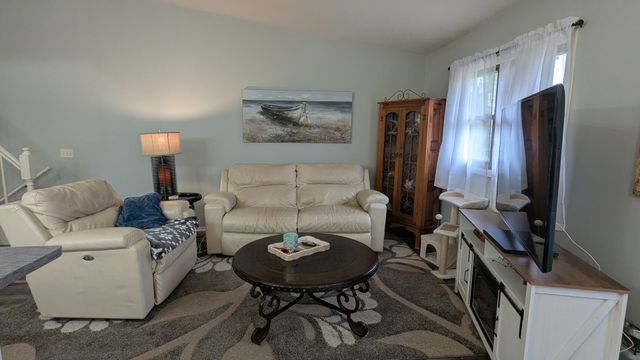 4023 Lillie Avenue 404, Davenport, IA 52806