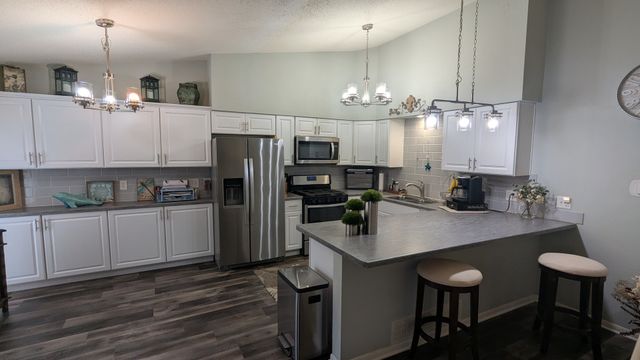 4023 Lillie Avenue 404, Davenport, IA 52806