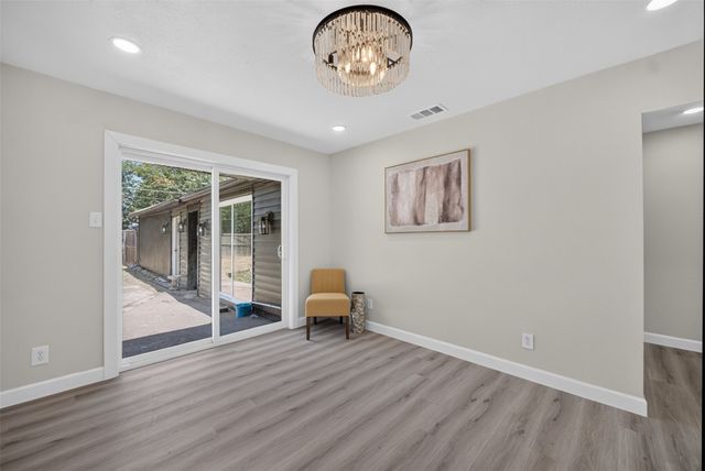 505 Pleasant Valley Road, Garland, TX 75040