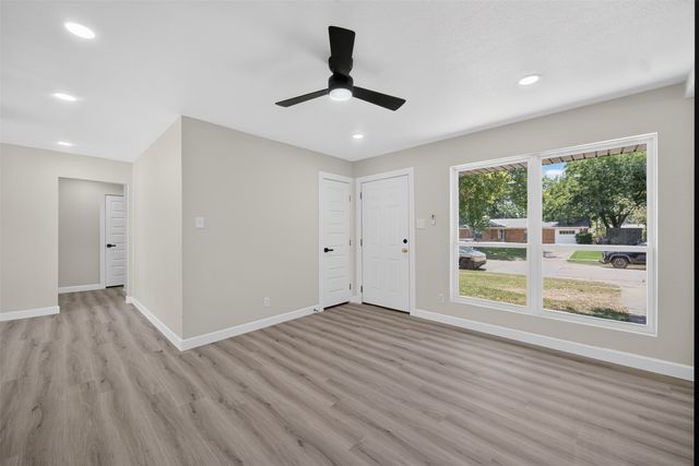 505 Pleasant Valley Road, Garland, TX 75040