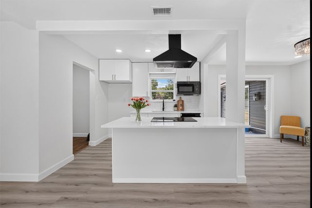 505 Pleasant Valley Road, Garland, TX 75040