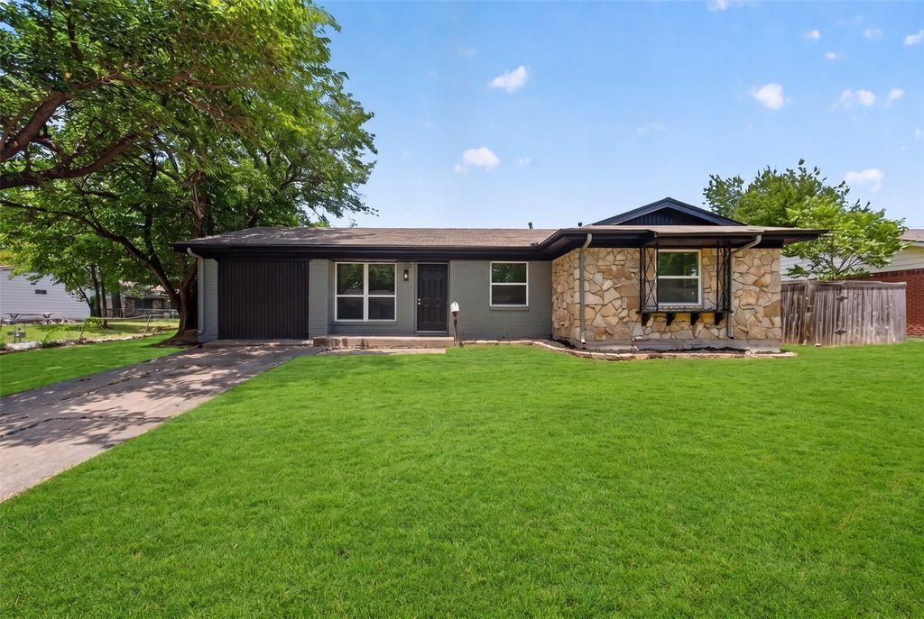 505 Pleasant Valley Road, Garland, TX 75040