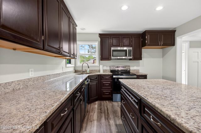 13291 Larkin Drive, Biloxi, MS 39532