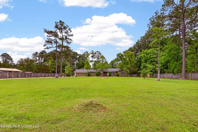 13291 Larkin Drive, Biloxi, MS 39532