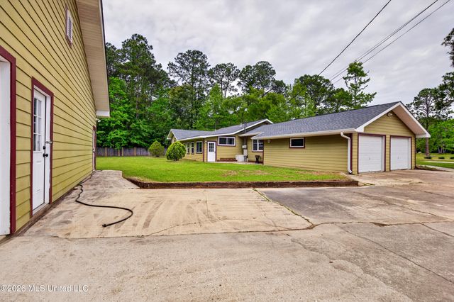 13291 Larkin Drive, Biloxi, MS 39532