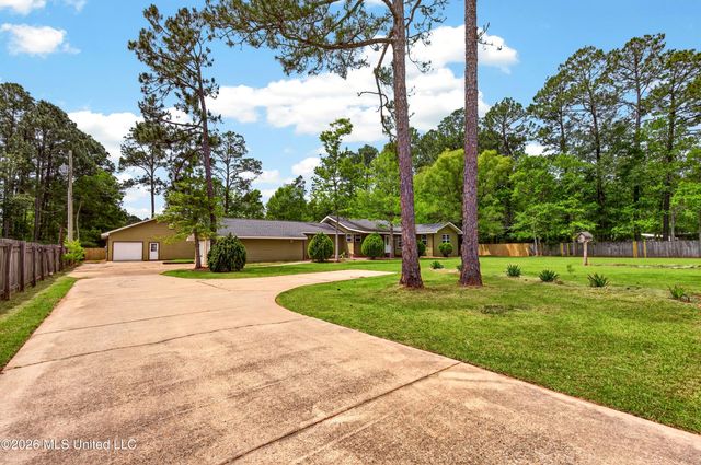 13291 Larkin Drive, Biloxi, MS 39532