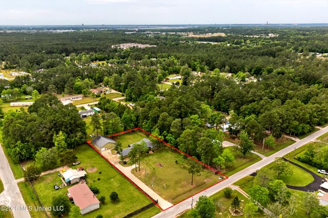 13291 Larkin Drive, Biloxi, MS 39532