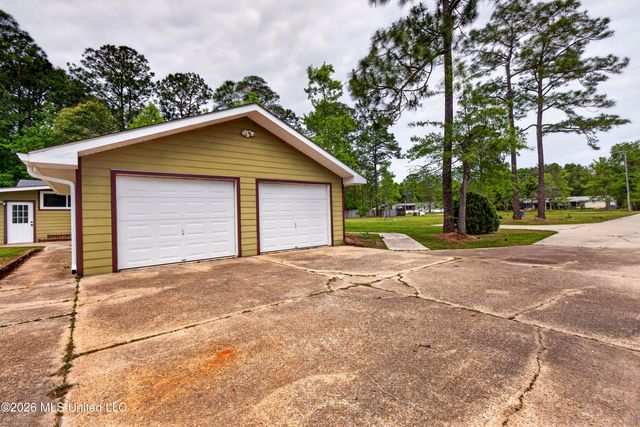 13291 Larkin Drive, Biloxi, MS 39532
