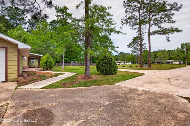 13291 Larkin Drive, Biloxi, MS 39532