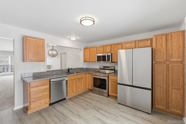 51828 Lionel Lane, Chesterfield Township, MI 48051