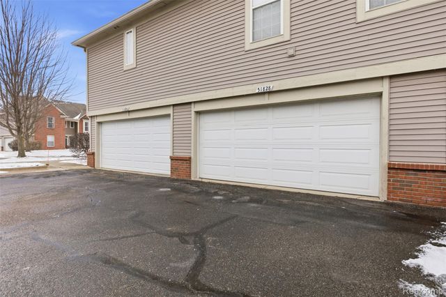 51828 Lionel Lane, Chesterfield Township, MI 48051