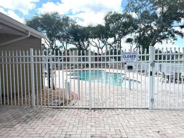 308 LAKE PARSONS GREEN 206, Brandon, FL 33511