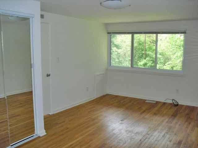 255 Brookside Drive, Ann Arbor, MI 48105